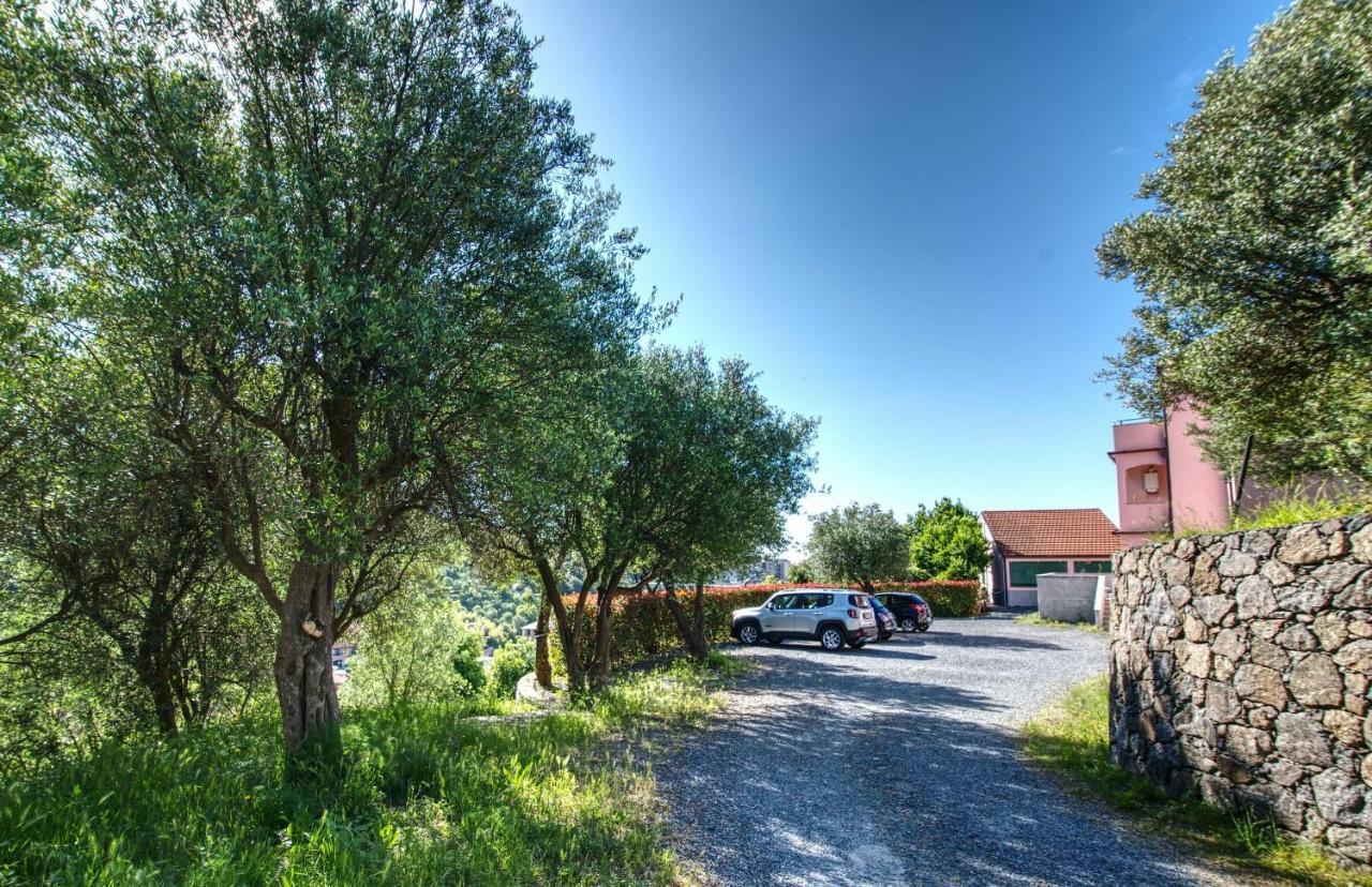 Villa Zafferano Suites チェッレ・リーグレ エクステリア 写真